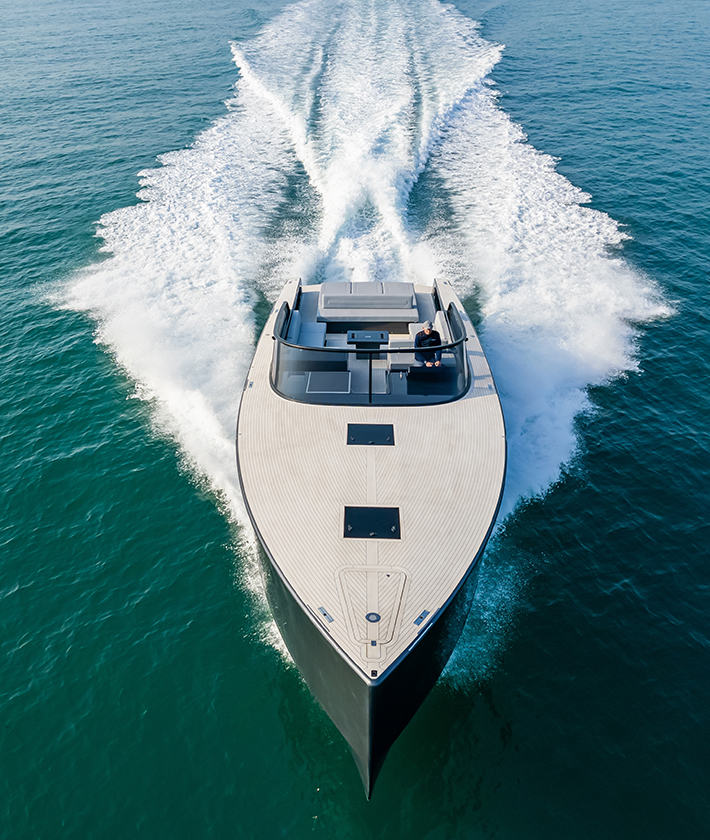 Yacht van sale